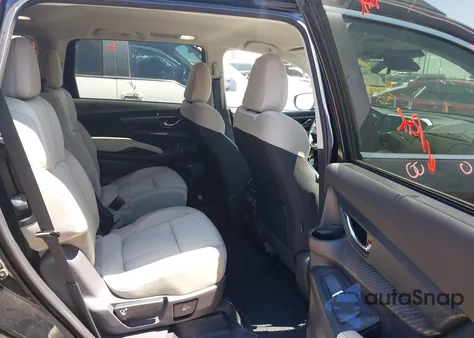 2025 Subaru Ascent Premium 7-Passenger z USA, uszkodzony, nr VIN 4S4WMADD4S3421833